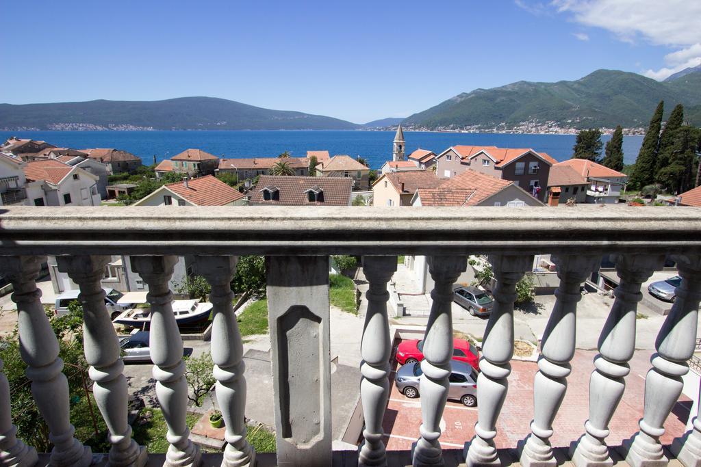St. Roko Guest House Donja Lastva Exterior foto