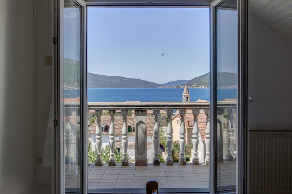 St. Roko Guest House Donja Lastva Exterior foto
